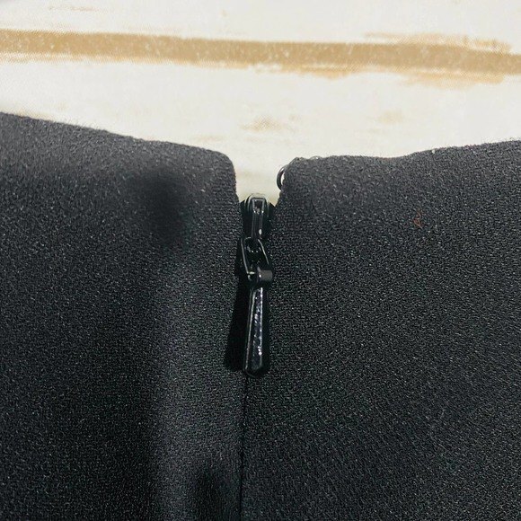 Banana Republic Black Round Neck Sleeveless Back Zip Dress Size 4 - Picture 4 of 7